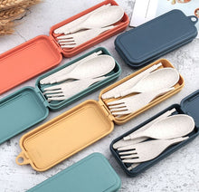 Load image into Gallery viewer, Plastic Glossy Folding Storage Box With 4pcs Cutlery Set