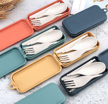 Load image into Gallery viewer, Plastic Glossy Folding Storage Box With 4pcs Cutlery Set
